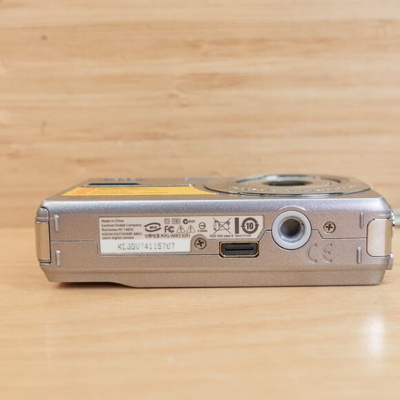 Kodak EasyShare M853 / 8.2MP Digital Camera / 3x Optical Zoom / Silver / Tested - Picture 7 of 8